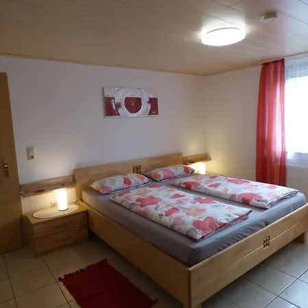 Tatil Evi Sylvia Beim Waldrand